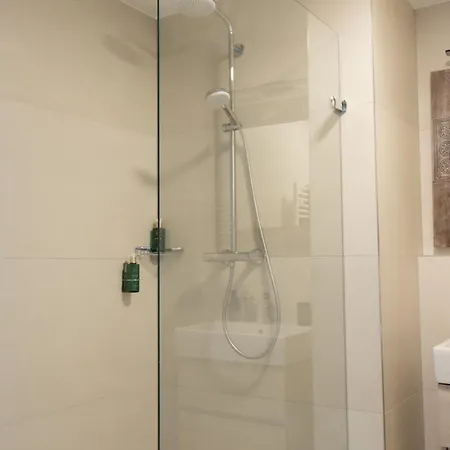 Апартаменти With Sunset View Over